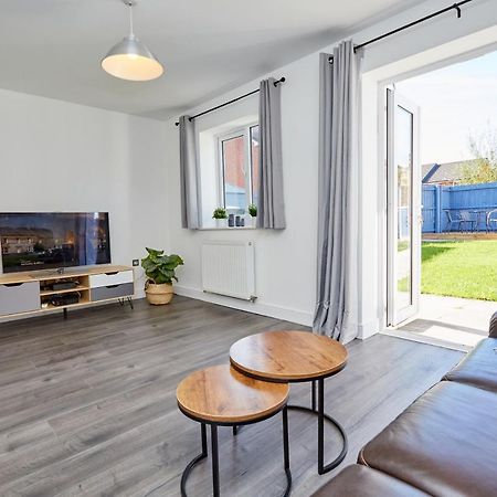 Cosy,Modern And Relaxing 3 Bedroom House With Parking Manchester Bagian luar foto