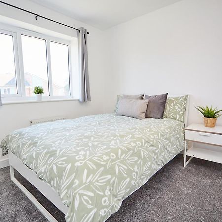 Cosy,Modern And Relaxing 3 Bedroom House With Parking Manchester Bagian luar foto