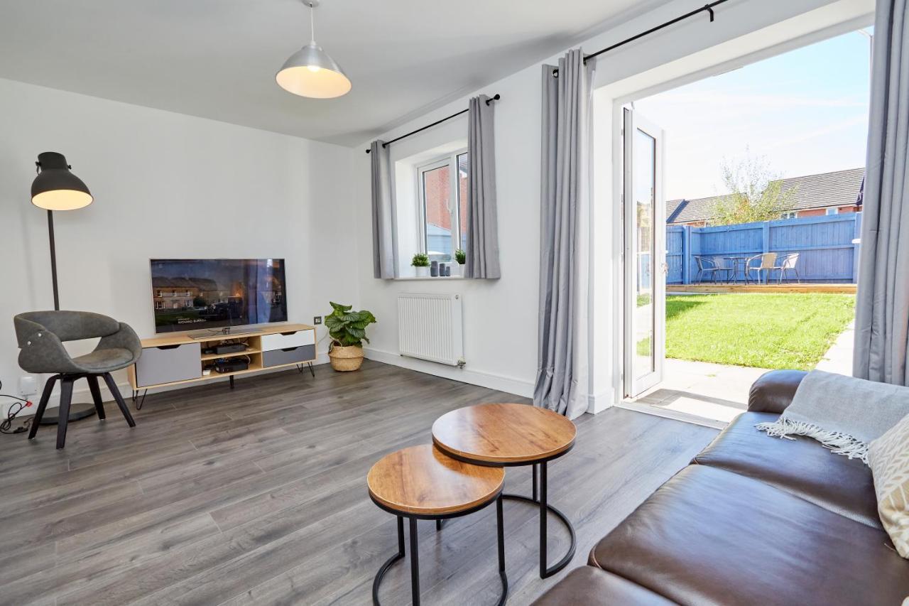 Cosy,Modern And Relaxing 3 Bedroom House With Parking Manchester Bagian luar foto