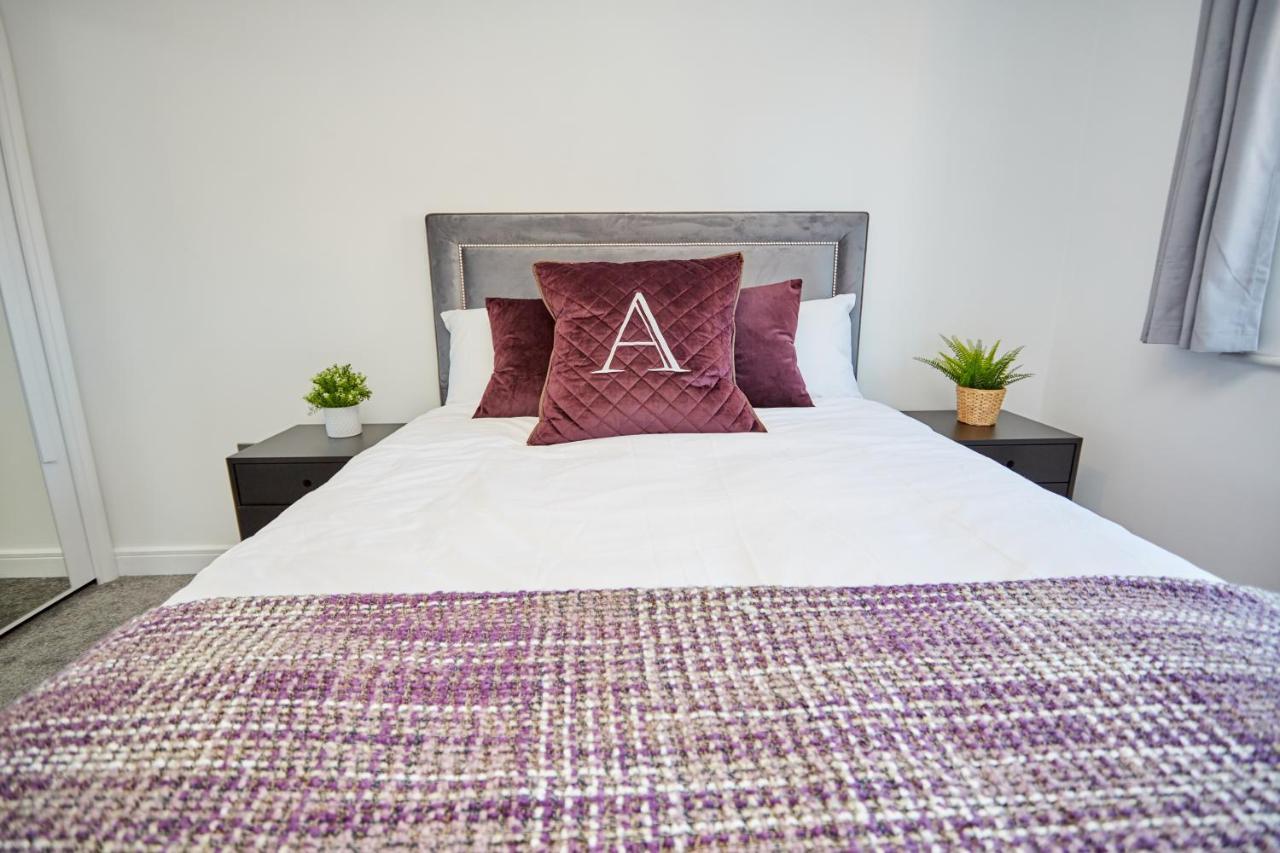 Cosy,Modern And Relaxing 3 Bedroom House With Parking Manchester Bagian luar foto