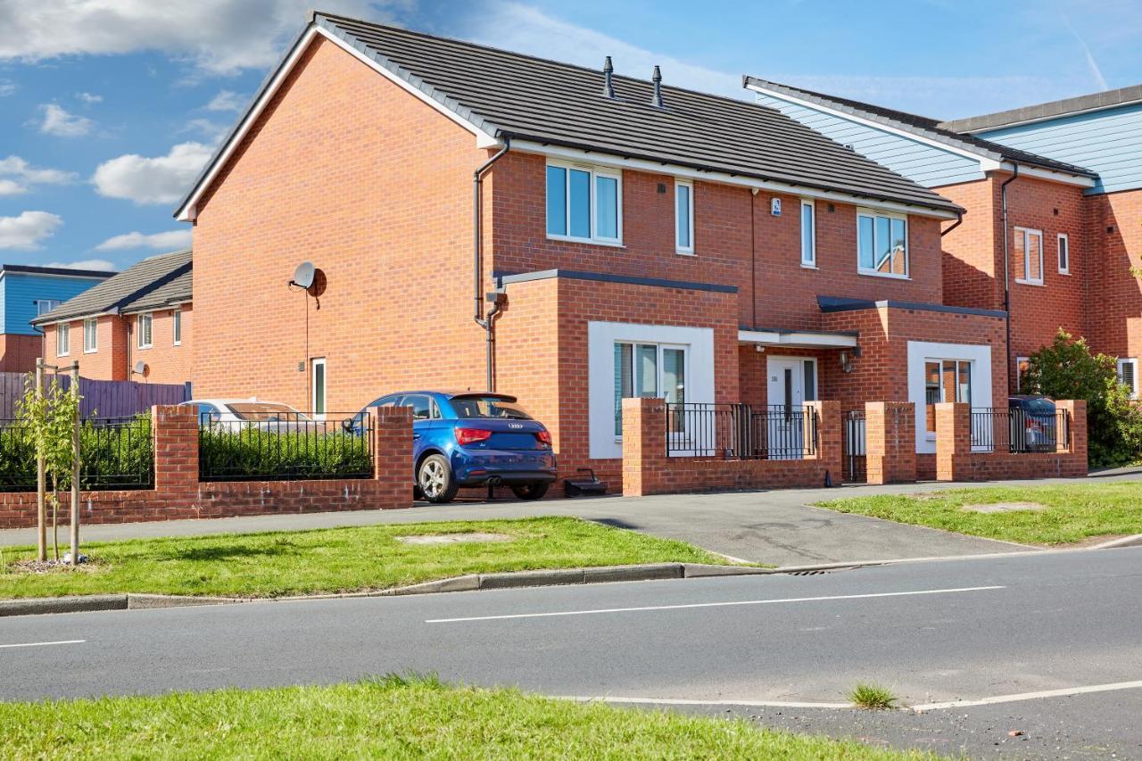 Cosy,Modern And Relaxing 3 Bedroom House With Parking Manchester Bagian luar foto